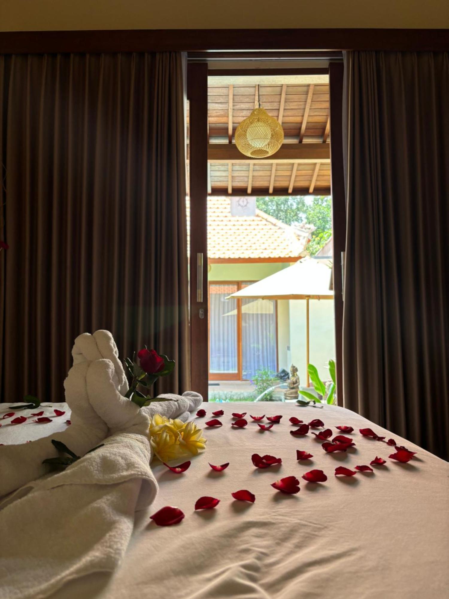 Cempaka Kembar Guest House Ubud Exterior foto